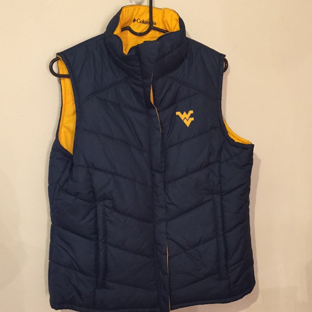 WV reversible Columbia puffer vest size large
